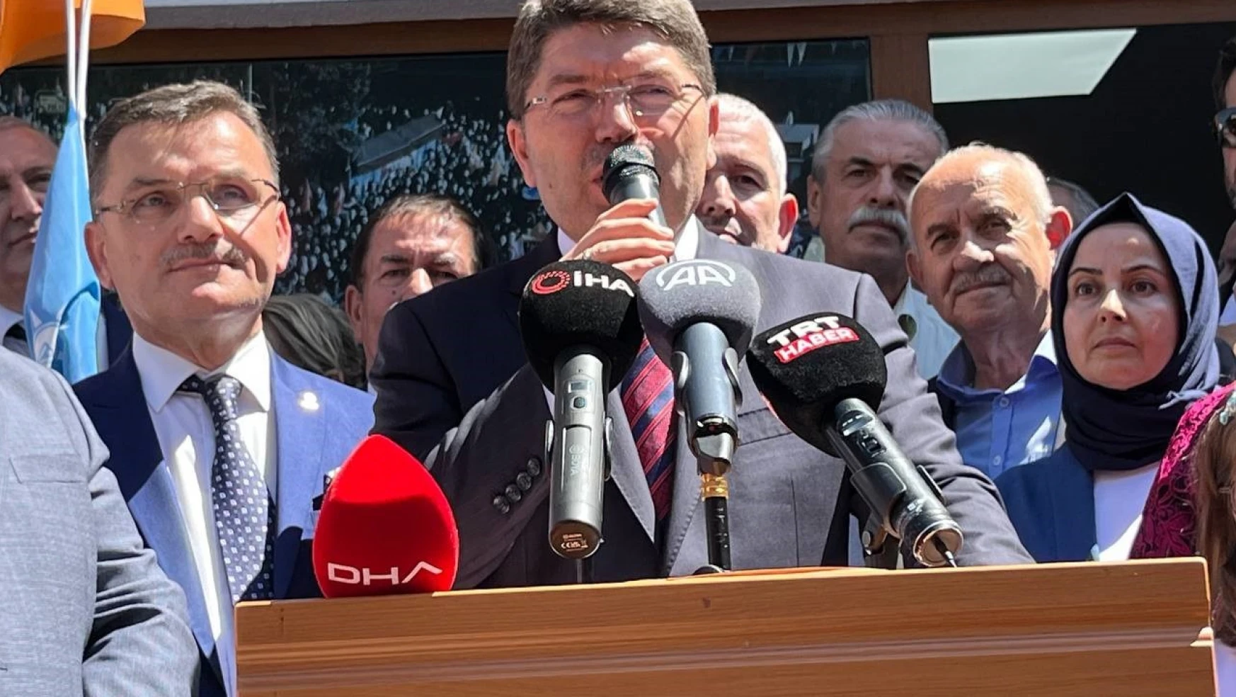 Bakan Tunç, 'Parlamenter sistemin yol açtığı krizlerle çok zaman kaybettik'