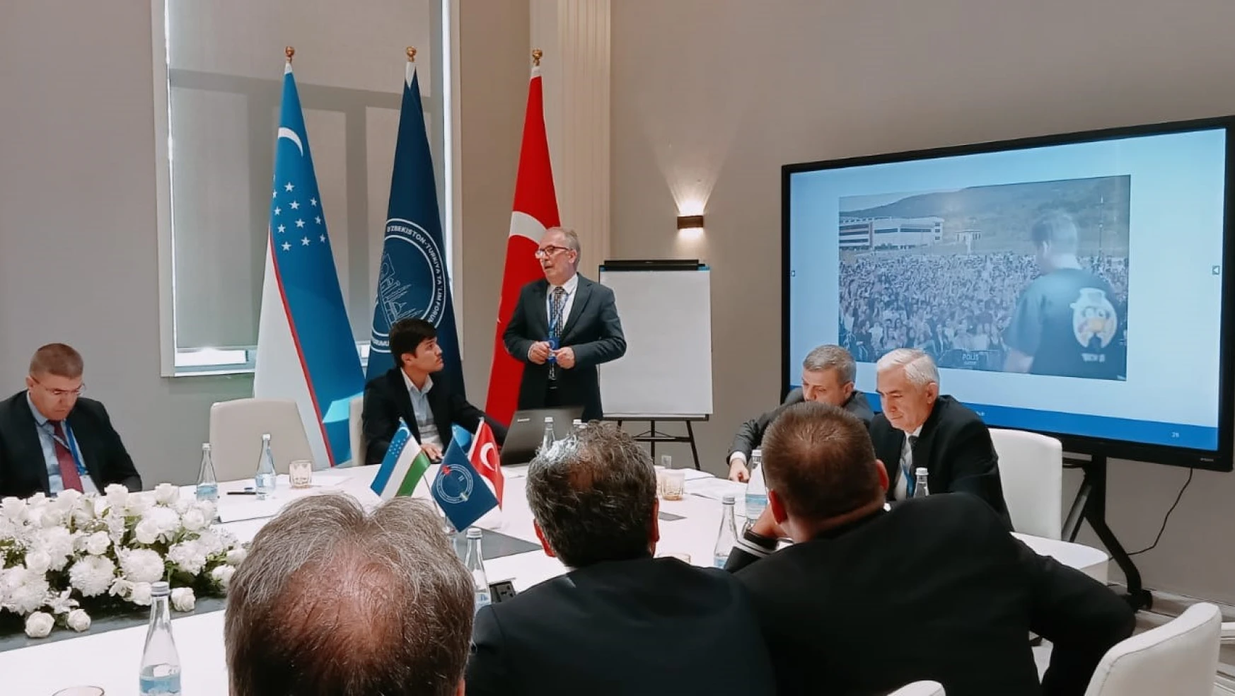 BARÜ, Özbekistan ile bilimsel iş birliği ağını güçlendiriyor