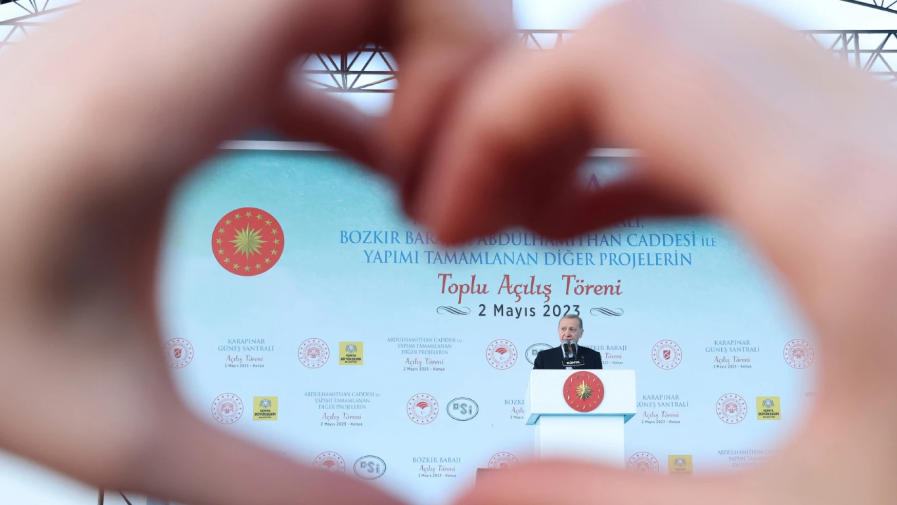 Cumhurbaşkanı Erdoğan, 21 yıldır Türkiye'ye aşkla hizmet ediyoruz