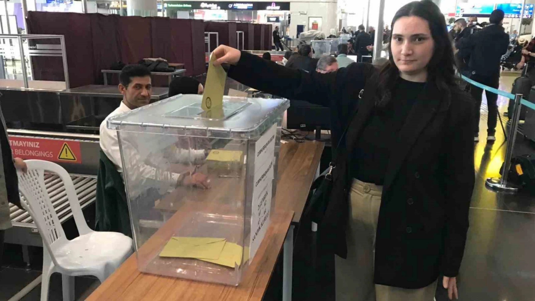 İstanbul Havalimanı'nda oy verme işlemi başladı