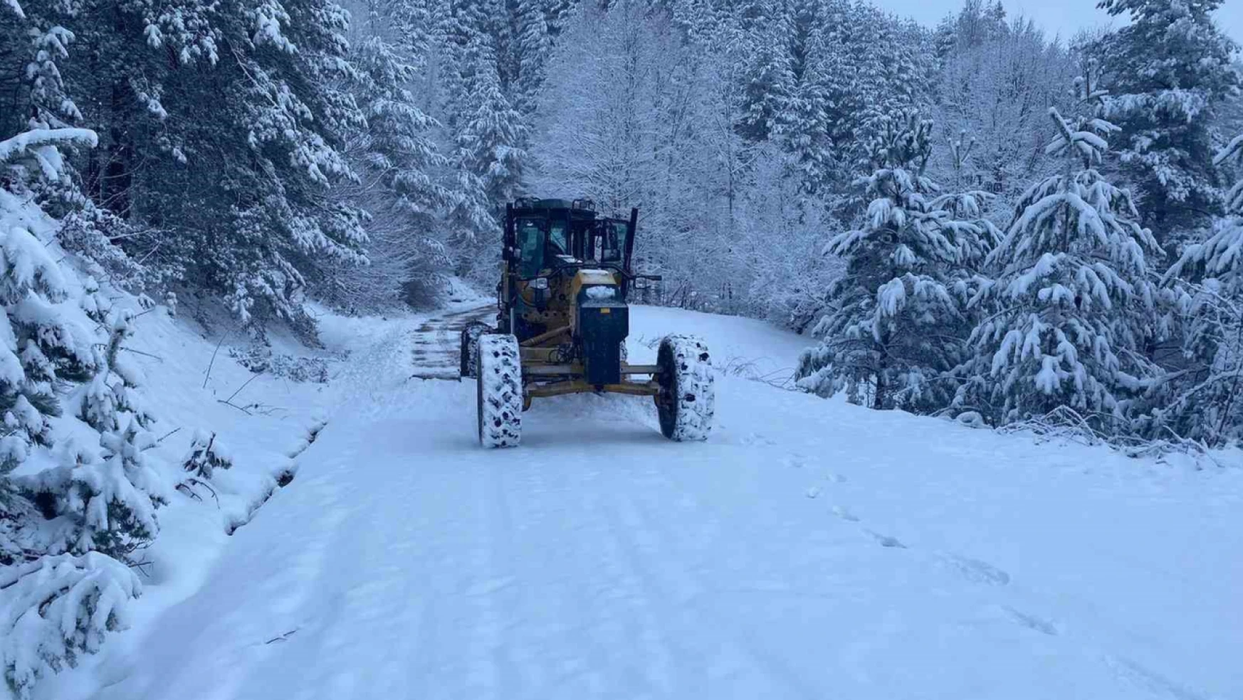 Düzce'de 24 köy yolu kar nedeniyle kapalı