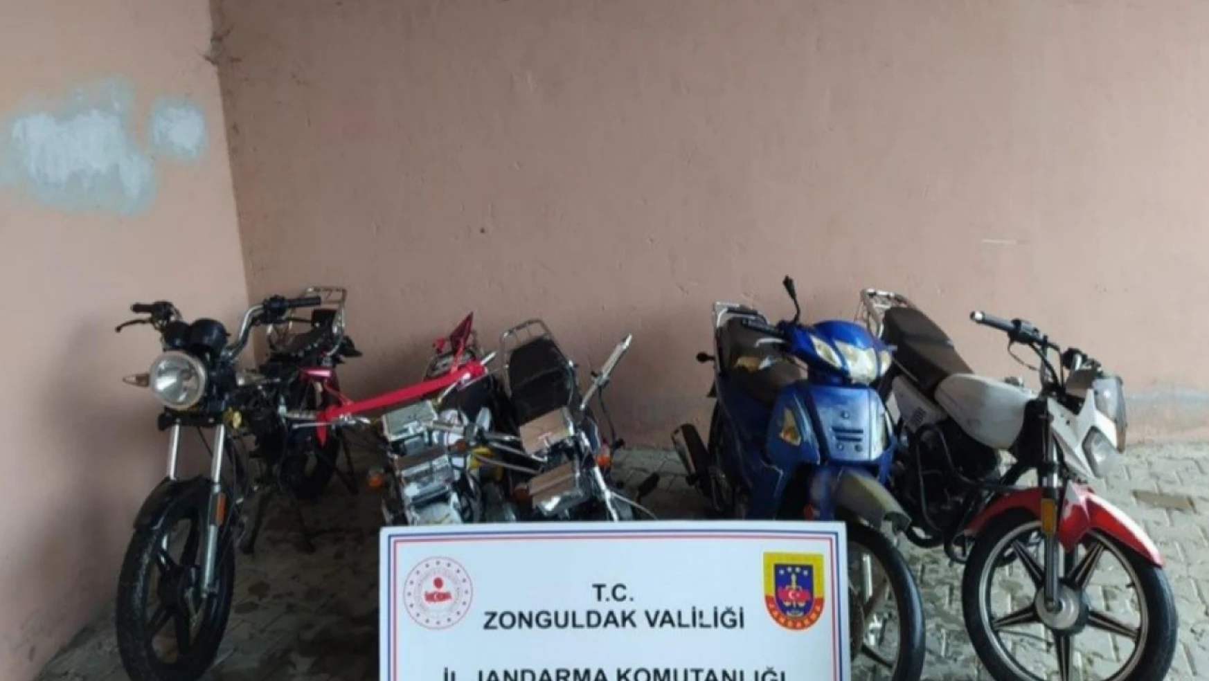 Jandarmanın yakaladığı 5 motosiklet hırsızı tutuklandı