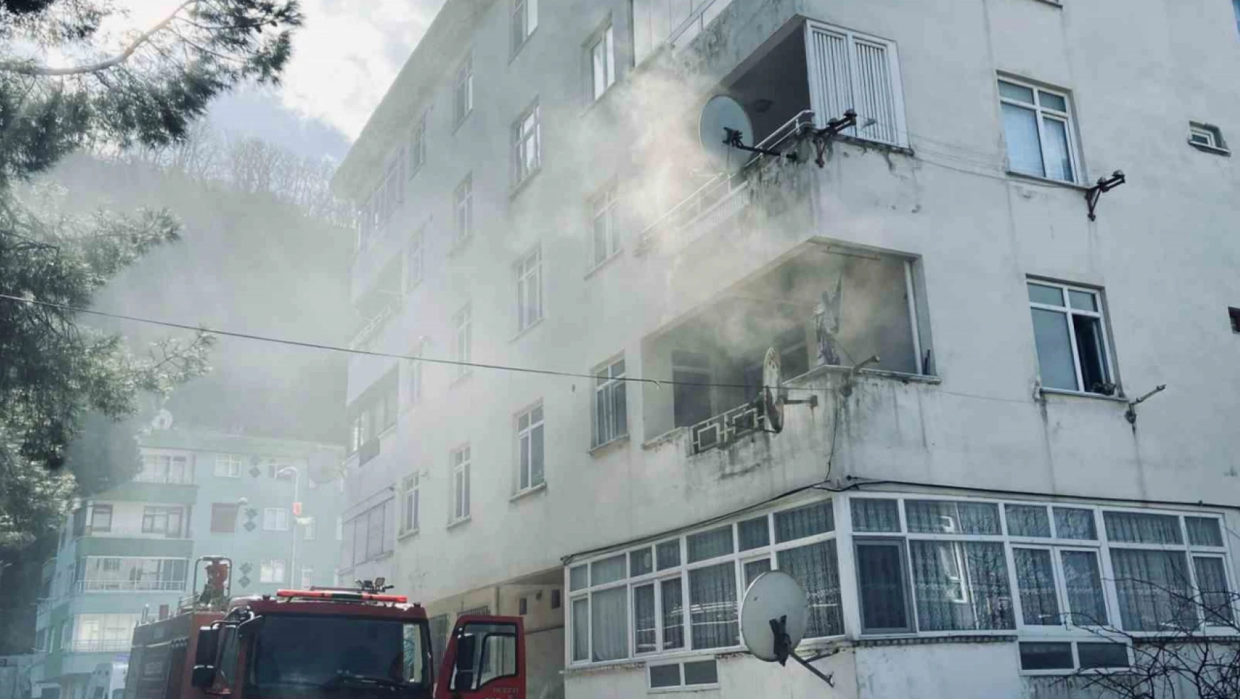 Kastamonu'da mutfak tüpünden çıkan yangında apartman dairesi zarar gördü