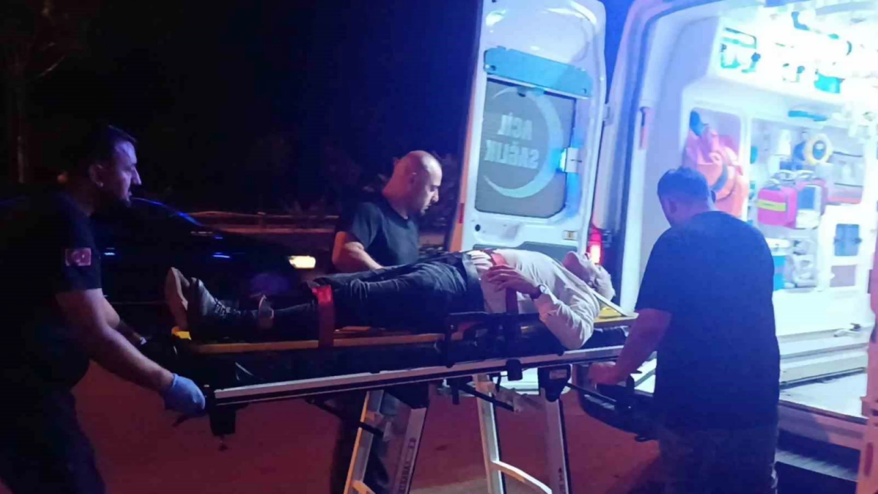 Kocaeli'de otomobil bariyerlere çarptı, Belediye Başkan Yardımcısı Yaşar ölümden döndü