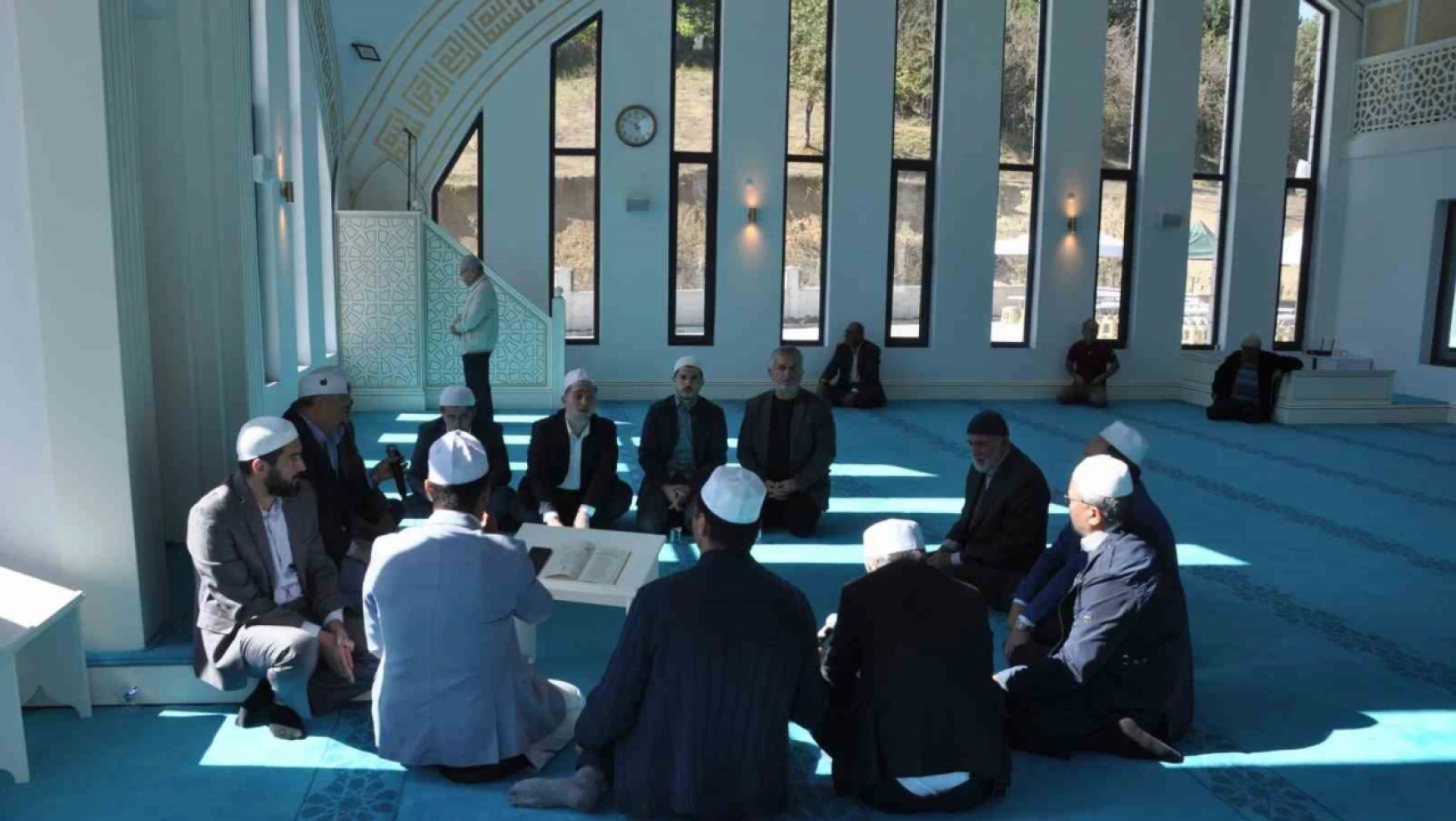 Temeli 2018'de atılan cami dualarla ibadete açıldı