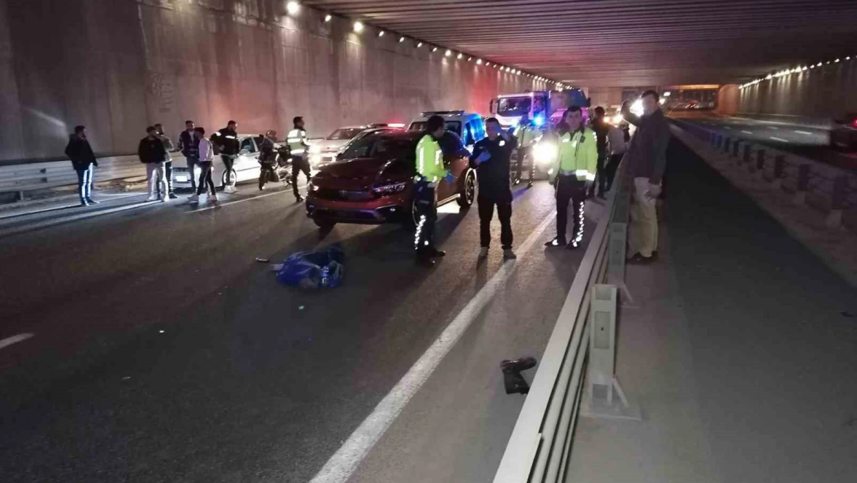 Tünelde şok kaza: Aracın çarptığı yaya hayatını kaybetti