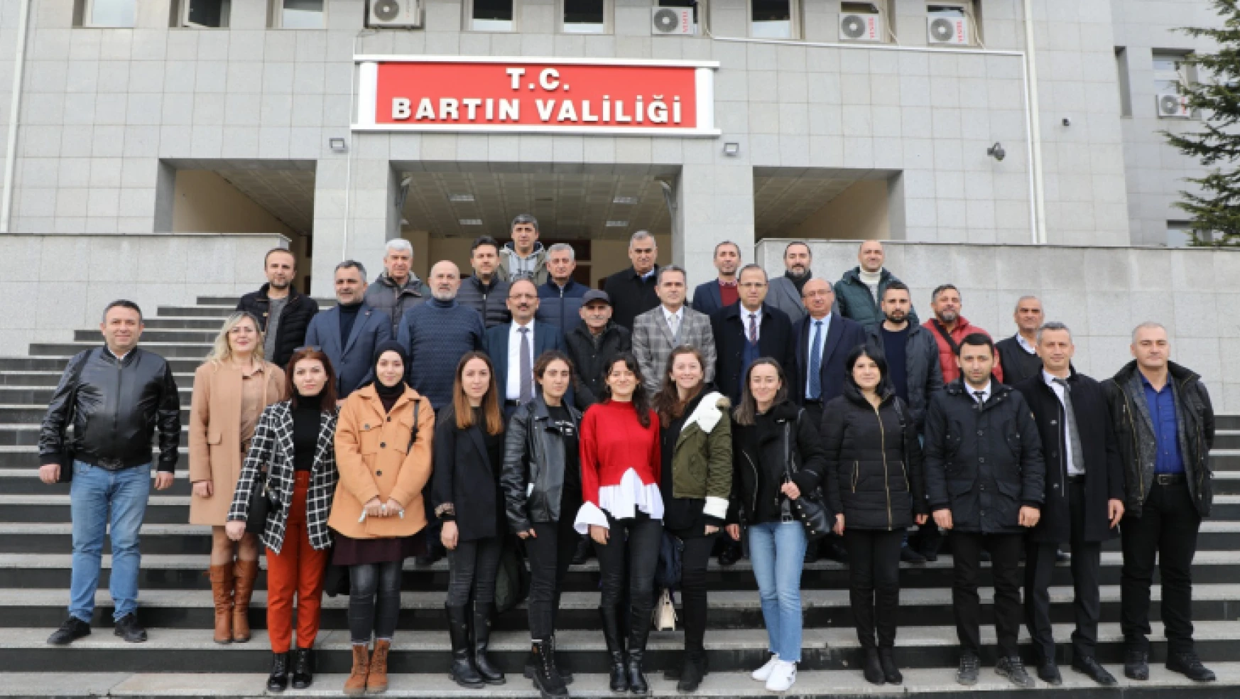 Vali Güner '10 Ocak Çalışan Gazeteciler Gününü' kutladı