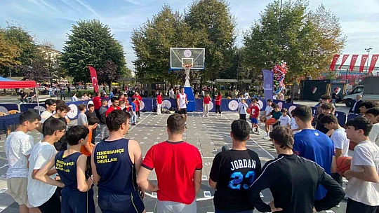 100. yıl 100 genç 100 basket
