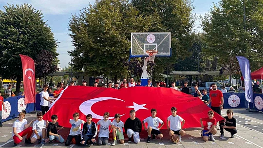 100. yıl 100 genç 100 basket