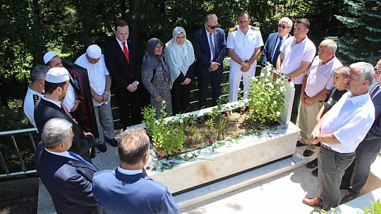 15 Temmuz şehidi kabri başında anıldı