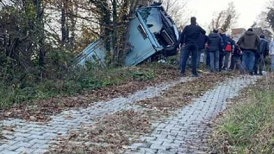 Öğrenci servisi kaza yaptı 1 ölü, 18 yaralı