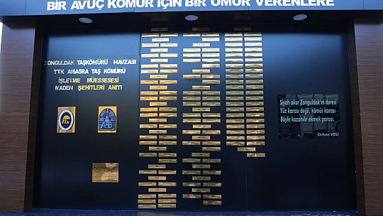 Şehit madencilerin anıldığı törende duygulu anlar