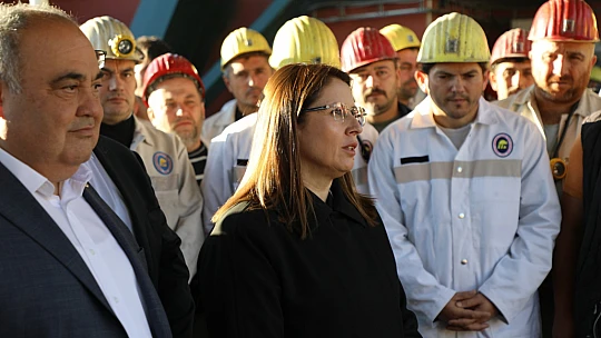 Şehit madencilerin anıldığı törende duygulu anlar