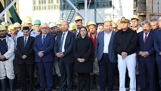 Şehit madencilerin anıldığı törende duygulu anlar