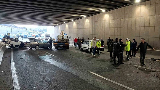 Ankara'da 14 aracın karıştığı zincirleme kazada 7 kişi yaralandı