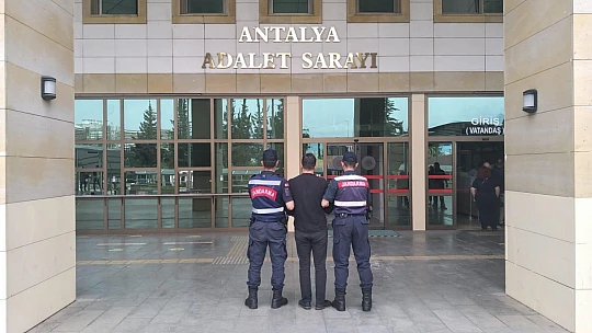 Antalya'da 180 firari şahıs ile uyuşturucu ve kaçakçılık şüphelisi 53 şahıs yakalandı