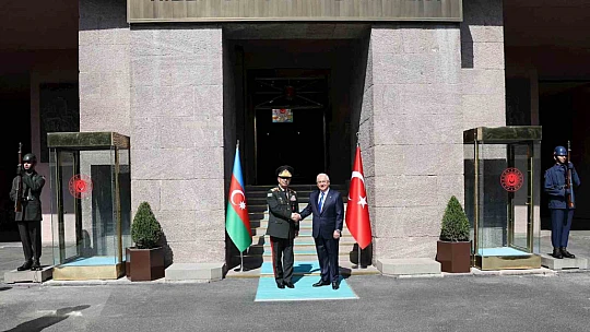 Bakan Güler, Azerbaycanlı mevkidaşı ile bir araya geldi