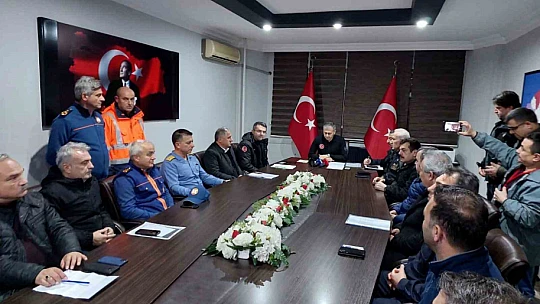 Bakan Yerlikaya: 'Kafkametler isimli kuru yük gemisi batmıştır, 12 mürettebata halen ulaşılamamıştır'
