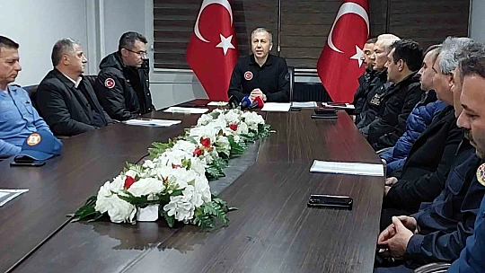 Bakan Yerlikaya: 'Kafkametler isimli kuru yük gemisi batmıştır, 12 mürettebata halen ulaşılamamıştır'