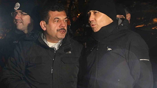Bakan Yerlikaya: 'Kafkametler isimli kuru yük gemisi batmıştır, 12 mürettebata halen ulaşılamamıştır'