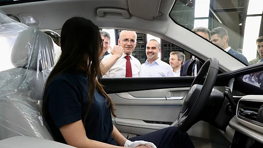 Bakanlar TOGG tesislerini gezdi
