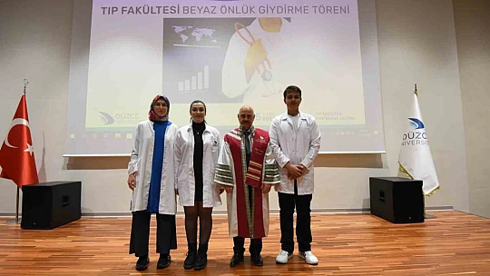 Beyaz önlükleriyle hekimliğe ilk adım