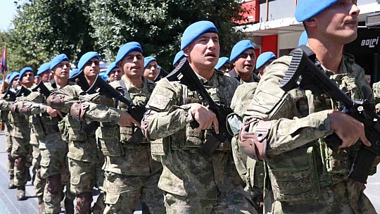Bolu'da komandolar caddeyi inletti