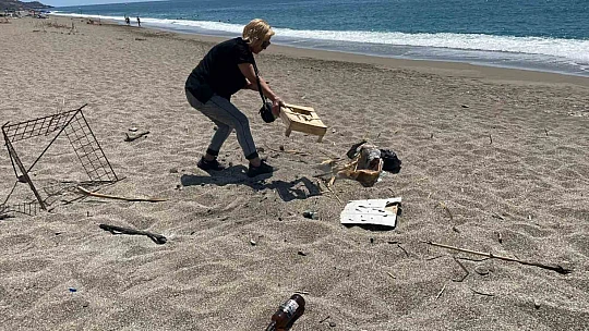 Caretta caretta yuvasının üzerinde mangal yaktılar
