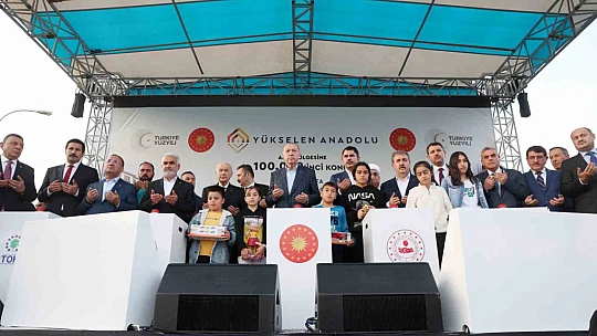 Cumhurbaşkanı Erdoğan: 'Ekonomik sıkıntı ve hayat pahalılığını yine biz çözeceğiz'