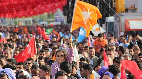 Cumhurbaşkanı Erdoğan: 'Ekonomik sıkıntı ve hayat pahalılığını yine biz çözeceğiz'