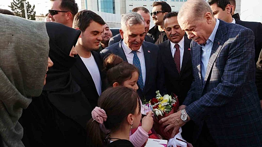Cumhurbaşkanı Erdoğan: 'Ekonomik sıkıntı ve hayat pahalılığını yine biz çözeceğiz'
