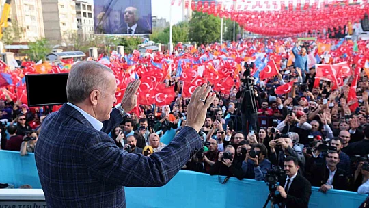 Cumhurbaşkanı Erdoğan: 'Ekonomik sıkıntı ve hayat pahalılığını yine biz çözeceğiz'