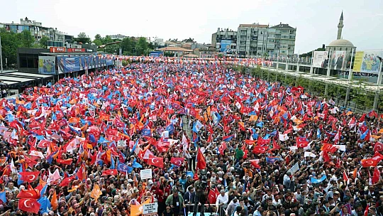 Cumhurbaşkanı Erdoğan 'Oyumuzu ya eser siyasetinden ya da yıkım siyasetinden yana kullanacağız'