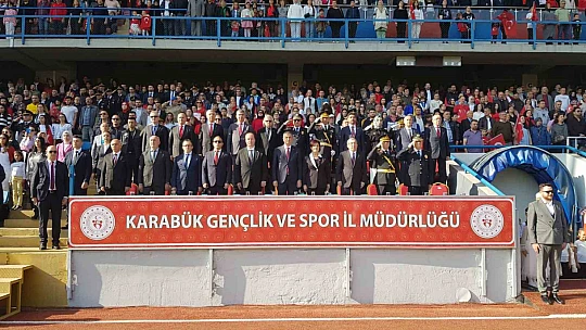 Cumhuriyet'in 100. yılı kutlamalarına komandolar damga vurdu
