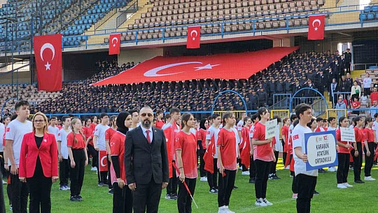 Cumhuriyet'in 100. yılı kutlamalarına komandolar damga vurdu