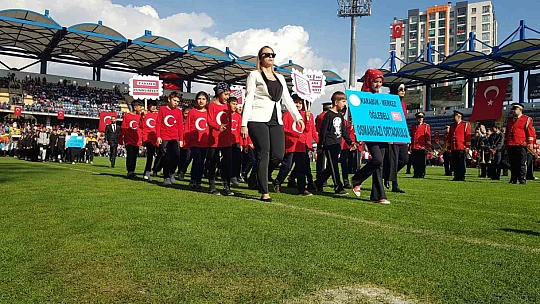 Cumhuriyet'in 100. yılı kutlamalarına komandolar damga vurdu