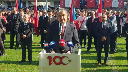 Cumhuriyet'in 100. yılı kutlamalarına komandolar damga vurdu