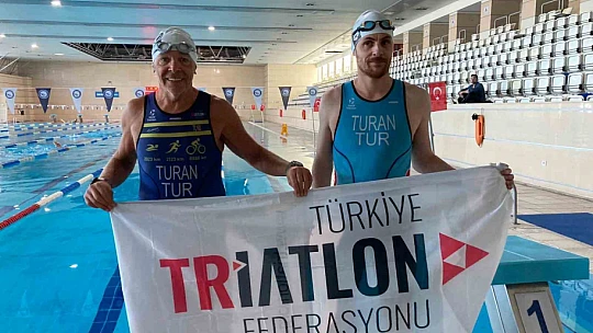 Cumhuriyetin 100. yılına özel 2 bin 23 kilometre yüzdü