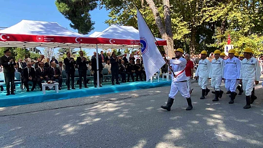 Cumhuriyetin ilk vilayetinde Zafer Bayramı coşkusu