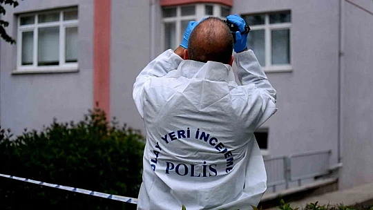 Cam silerken düşüp öldü
