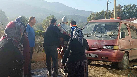 Evde yangın çıktı, 2 kişi hastanelik oldu