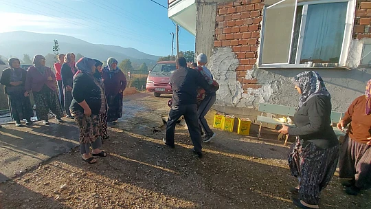Evde yangın çıktı, 2 kişi hastanelik oldu
