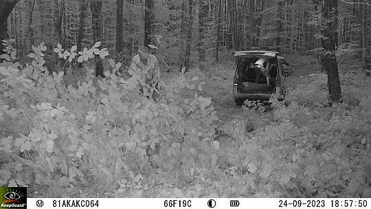 Orman kaçakçıları fotokapana takıldı görüntüledi