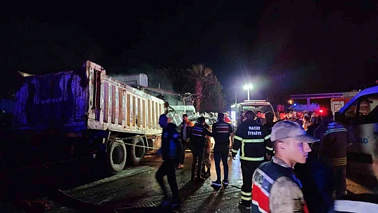 Freni patlayan kamyon asker uğurlama eğlencesini savaş alanına çevirdi: 3 ölü