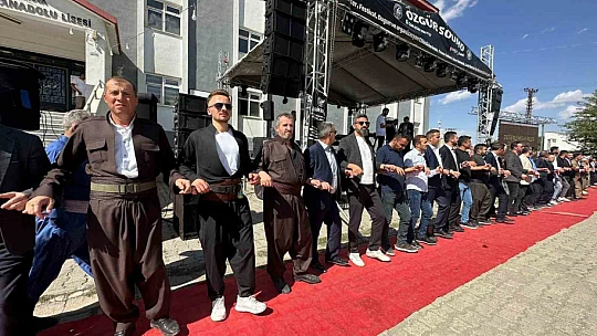 Geline 2 kilo altın takıldı