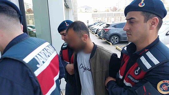 Hırsızı girdiği evde düşürdüğü seçmen kağıdı yakalattı