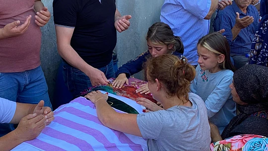Gözyaşları sel oldu