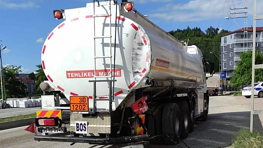 Trafik kazası 3 yaralı