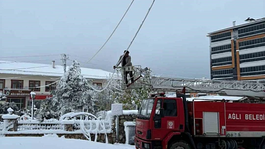 Kar yağışını fırsat bulan vatandaşlar Ilgaz Dağı'nın yolunu tuttu