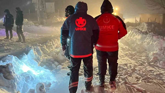 Kardüz Yaylası'nda mahsur kalan 17 kişi ekipler tarafından kurtarıldı